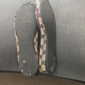 Gucci flats